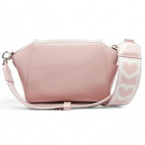 Givenchy x Chito Antigona Bag With Tag Effect Heart Print - Picture 2 of 13